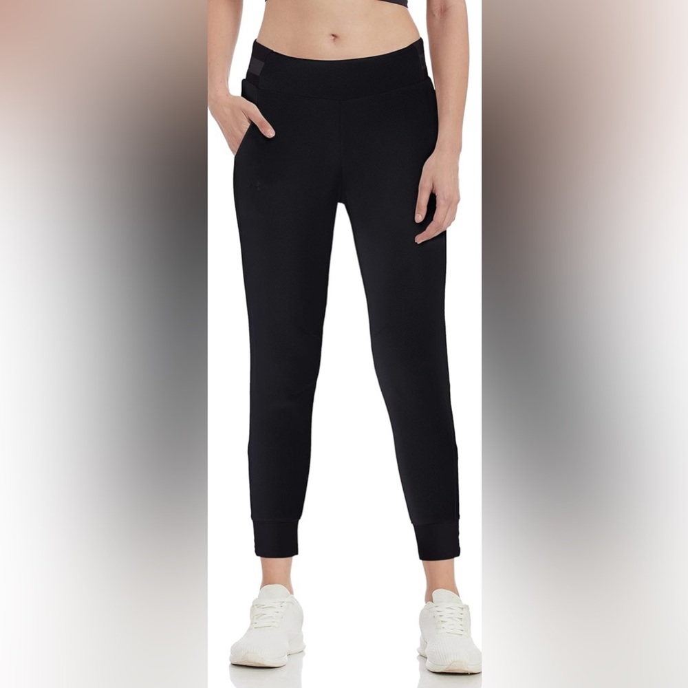 Under Armour Women’s Move Pants